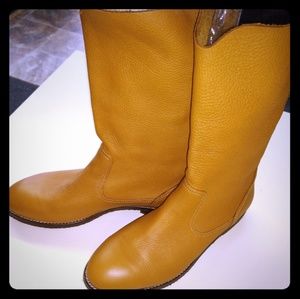 Women's boots